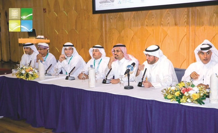  الشيخ عبدالله الأحمد يعلن عن التوصيات خلال الحلقة النقاشية الأخيرة﻿