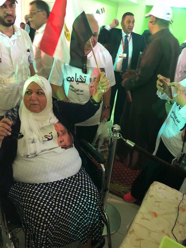 بالفيديو والصور.. إقبال غير مسبوق في أول أيام انتخابات الرئاسة المصرية في الخارج
