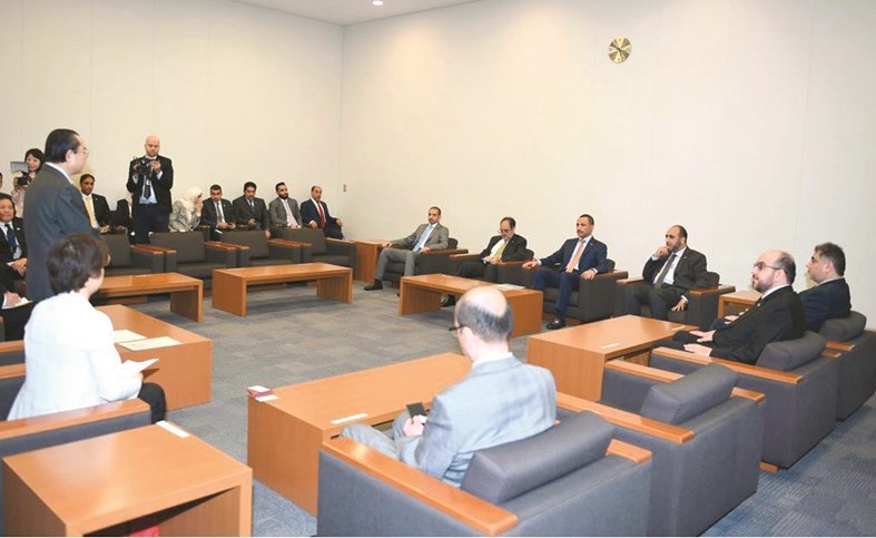الرئيس الغانم خلال اجتماعه بأعضاء الشعبة البرلمانية اليابانية للاتحاد البرلماني الدولي﻿