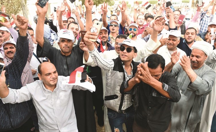 تظاهرة حب وفرح خلال مشاركة ابناء الجالية المصرية خلال العرس الانتخابي	(متين غوزال)﻿
