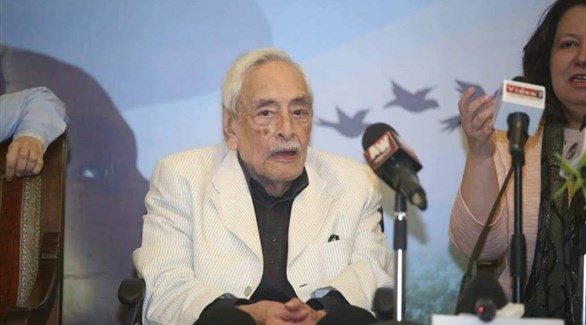 بالصور.. جميل راتب على كرسي متحرك في ندوة تكريمه بـ "الأقصر للسينما الأفريقية"
