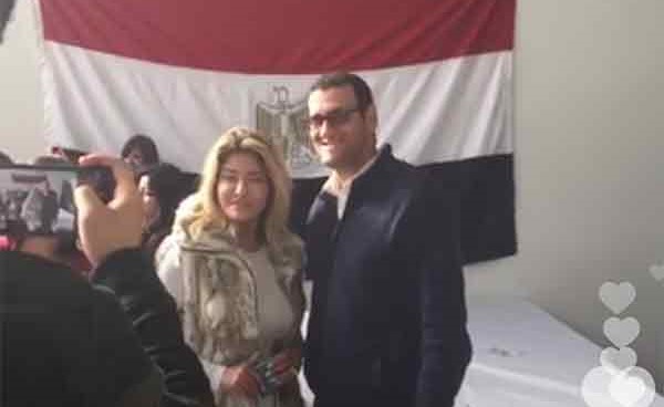 بالصور.. بعد غياب طويل... علا غانم تغيّر إطلالتها وهذا ما فعلته مع ابنتيها