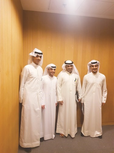 عمر الطبطبائي متوسطا أعضاء رابطة العلوم الإدارية بجامعة الكويت ﻿