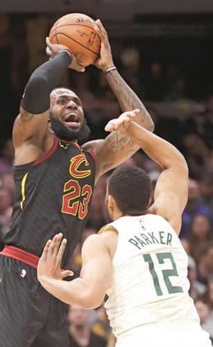 إنجاز مثير لـ «الملك» جيمس في «NBA»