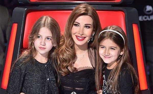 بالفيديو .. طفلتا نانسي عجرم تكشفان اسرارها بطرافة