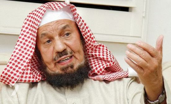 الشيخ عبدالله المنيع: رقص الزوجة لزوجها مباح.. إذا تحقق هذان الشرطان
