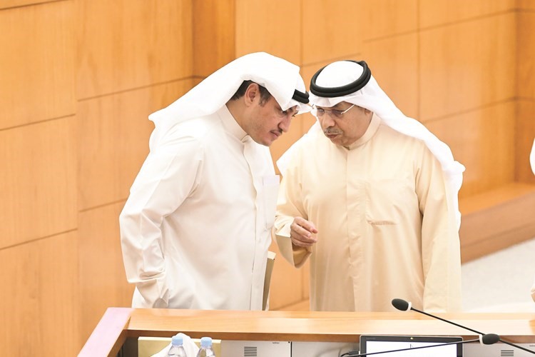الشيخ خالد الجراح وعسكر العنزي﻿