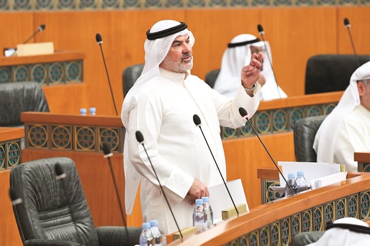 صالح عاشور﻿