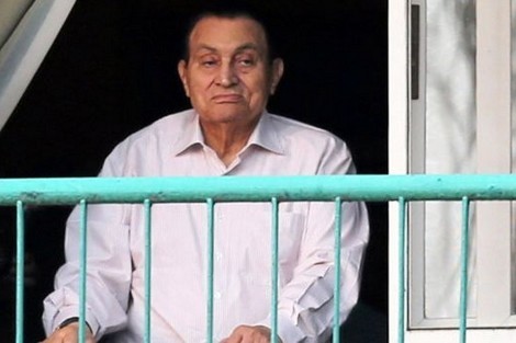 محكمة مصرية تلغي غرامة مالية ضد مبارك في قضية قطع الاتصالات