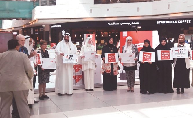 د.ماجدة القطان خلال الاحتفال في الأفنيوز﻿