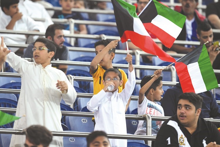 الجماهير حرصت على مؤازرة المنتخب الوطني امام الكاميرون	(هاني الشمري)﻿
