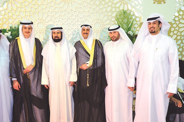خالد الشليمي يهنئ المعرسين عادل وخالد والزميل فهد المياح وعبدالعزيز المياح -(عادل سلامة) ﻿