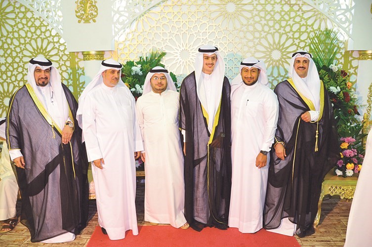  وتهنئة بالمناسبة السعيدة﻿