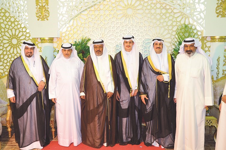 فالح السعد والمعرسان عادل وخالد المياح ومحمد السعد وسعد المياح وسعود المياح﻿