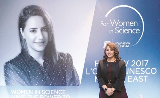 د.فاطمة الراشد خلال حفل تسليم جائزة لوريال ﻿