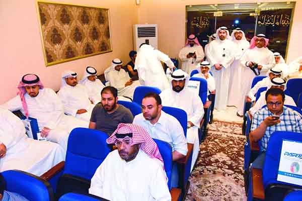  جانب من الحضور في ملتقى ديوان النهام