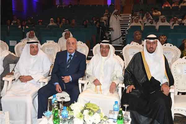 د.فهد العفاسي وروضان الروضان ومحمد السنعوسي ود.فريح العنزي