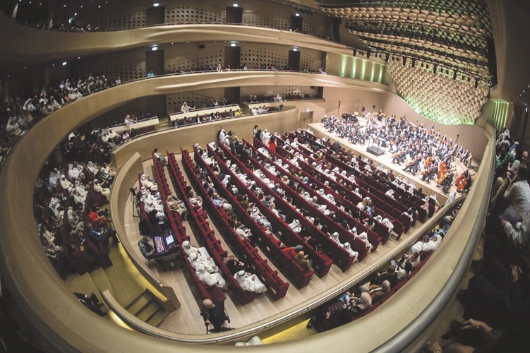 «أوركسترا بوخارست» مقطوعات موسيقية مليئة بالحب والأحلام