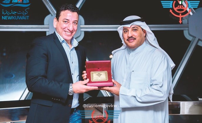 المستشار الجلاوي خلال استقباله مراد العرفاوي﻿