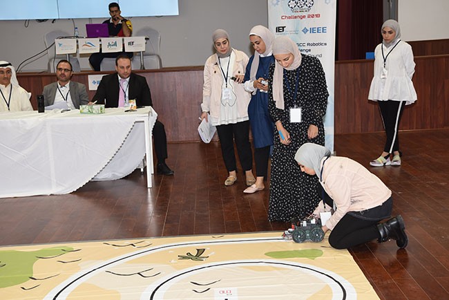 بالفيديو.. «سمارت» أولاً و«روبو» ثانياً في مسابقة الخليج للروبوتات