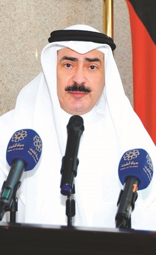المدير العام لمكتبة الكويت الوطنية كامل العبدالجليل يلقي كلمة	﻿