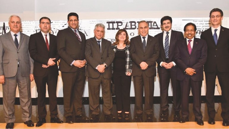 السفير يوسف عبدالصمد مع عدد من السفراء العرب﻿