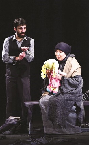 بالفيديو.. علي الحسيني لـ «الأنباء»: ويبقى المسرح «سيد الحبايب»