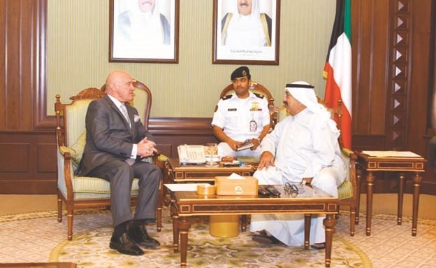 الشيخ ناصر صباح الأحمد لدى استقباله السفير الصربي ﻿