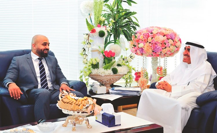 مدير جامعة الكويت يلتقي فريق المخترعين من كلية علوم وهندسة الحاسوب الحاصلين على براءة اختراع