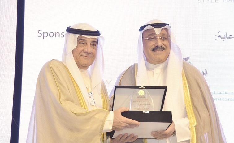 تكريم نادر معرفي خلال المهرجان ﻿