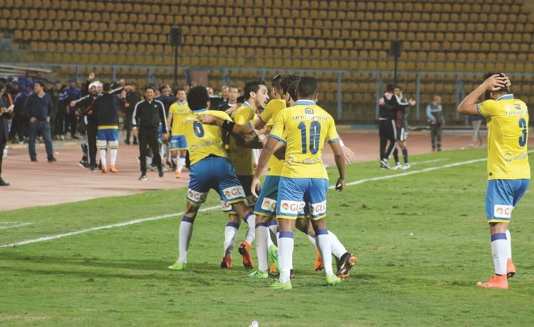 فرحة لاعبي الإسماعيلي بالانتصار الثمين على الزمالك﻿