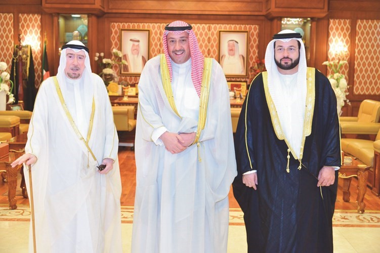 الحمود استقبل مستشار رئيس الإمارات للشؤون الدينية والقضائية وشيوخ عشيرة المجالي بالأردن وقنصلنا لدى بيروت