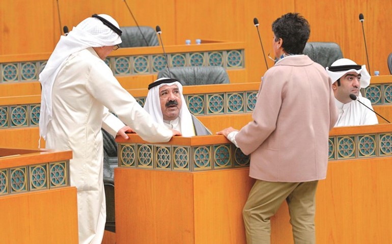 الشيخ ناصر صباح الأحمد وصفاء الهاشم وصلاح خورشيد﻿