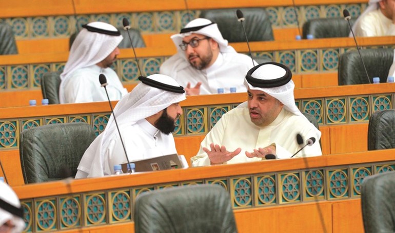مبارك الحجرف وعبدالله فهاد ود.حمود الخضير وأسامة الشاهين﻿