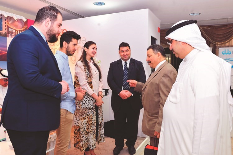 كلية الهندسة والبترول افتتحت معرض الفرص الوظيفية الثامن عشر