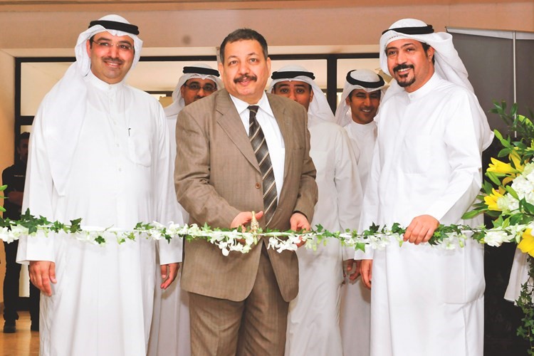 كلية الهندسة والبترول افتتحت معرض الفرص الوظيفية الثامن عشر