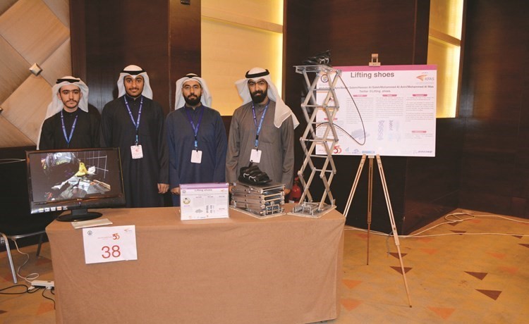 الطلبة مع المشروع﻿