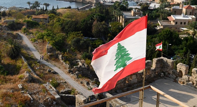 لبنان يحصد أكثر من 10 مليارات دولار منح وقروض في مؤتمر "سيدر" بباريس