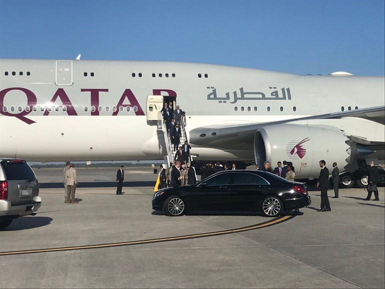 أمير قطر يصل الولايات المتحدة في زيارة رسمية يلتقي خلالها الرئيس ترامب