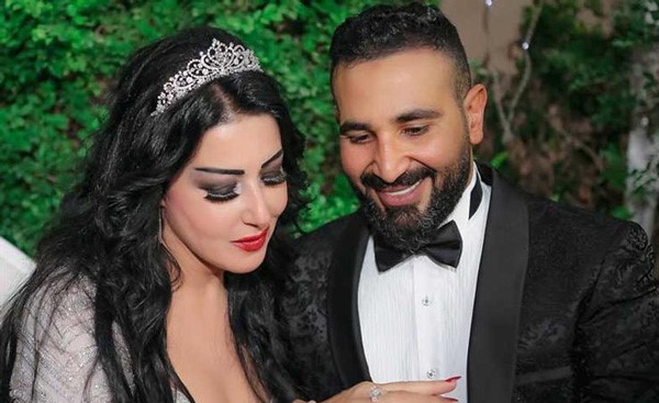 سمية الخشاب وأحمد سعد بـ"العباءة والجلباب" لأداء العمرة