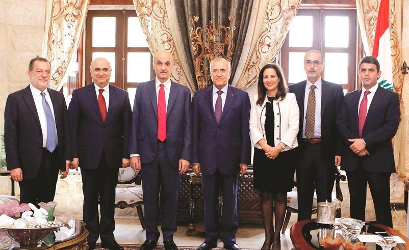الرئيس ميشال سليمان مستقبلا في عمشيت رئيس حزب القوات اللبنانية سمير جعجع وأعضاء لائحة التغيير الاكيد في دائرة كسروان - الفتوح وجبيل(محمود الطويل)﻿