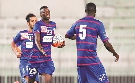الشباب لاعتلاء صدارة دوري الأولى