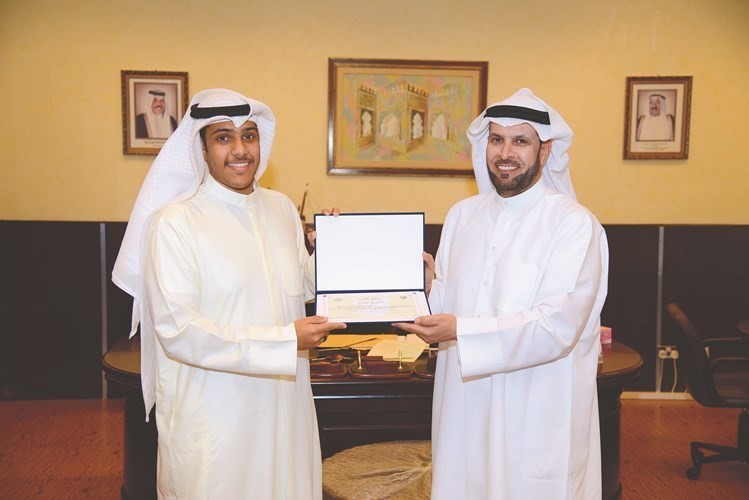 «العلوم الاجتماعية» تكرّم الطلبة المشاركين في الرحلة البرلمانية