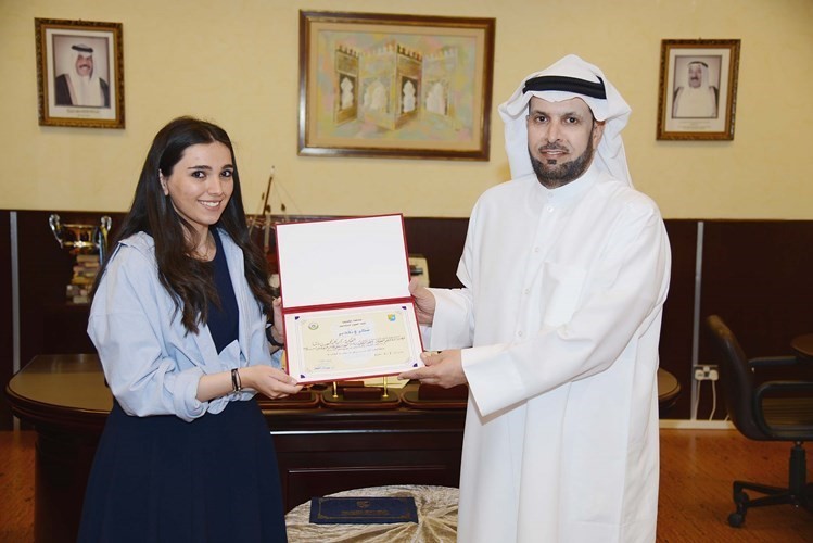 «العلوم الاجتماعية» تكرّم الطلبة المشاركين في الرحلة البرلمانية