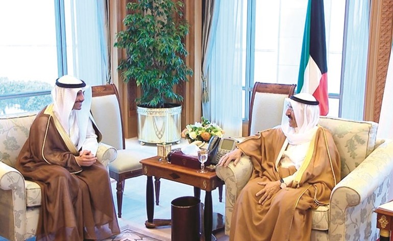 صاحب السمو الأمير الشيخ صباح الأحمد مستقبلا رئيس مجلس الأمة مرزوق الغانم ﻿