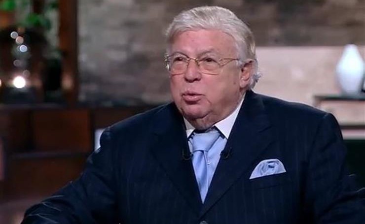 بالفيديو.. ممثل مصري يكشف سر تقبيله قدم زوجته الراحلة بعد الخيانة