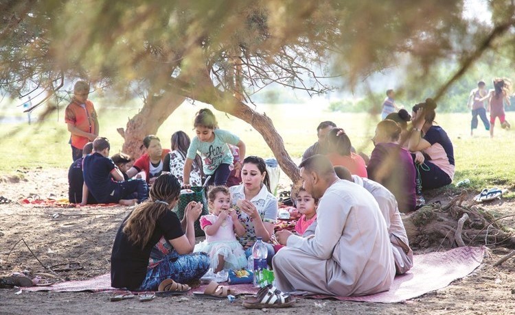 «شم النسيم» من الإسكندرية لأسوان.. الدنيا ربيع والجو بديع