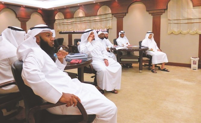 دورة «تحقيق المخطوطات الشرعية الحاجة والأسس والنماذج» في كلية الشريعة