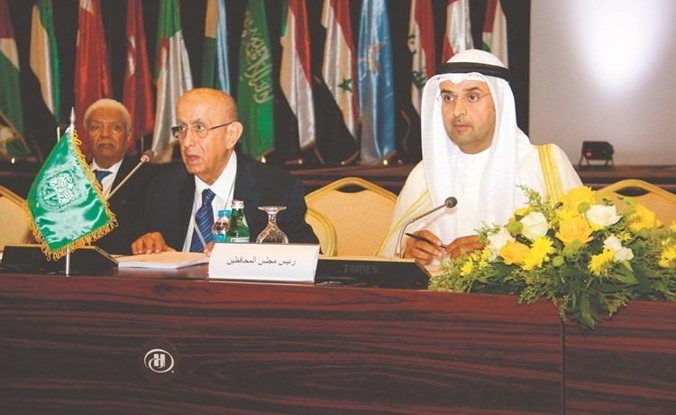 د.نايف الحجرف مترئسا اجتماع صندوق المشاريع الصغيرة مع عبد اللطيف الحمد المدير العام للصندوق العربي للإنماء الاقتصادي﻿