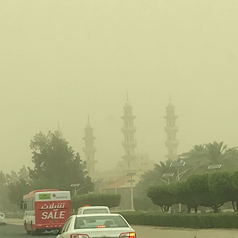 "الأرصاد": رياح مثيرة للغبار وطقس غير مستقر في البلاد يستمر حتى يوم غد الخميس